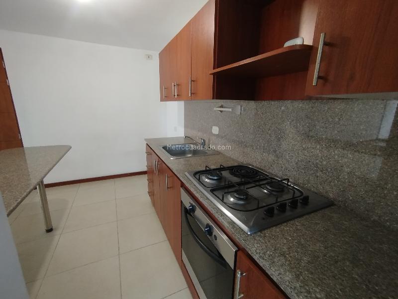 Apartamento de 2 Alcobas con Balcón en Castropol - 5