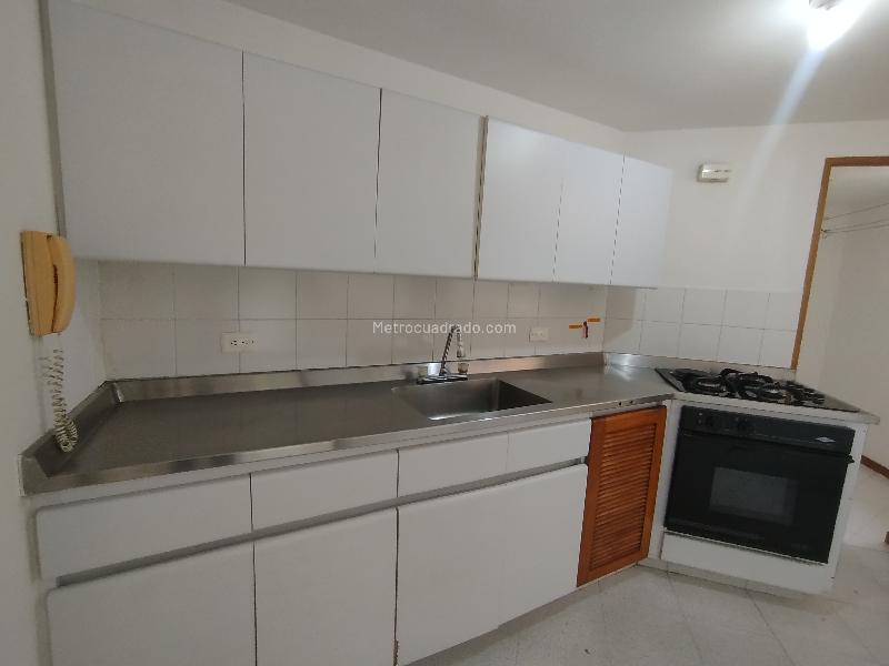 Apartamento Amplio de 3 Alcobas en San Lucas