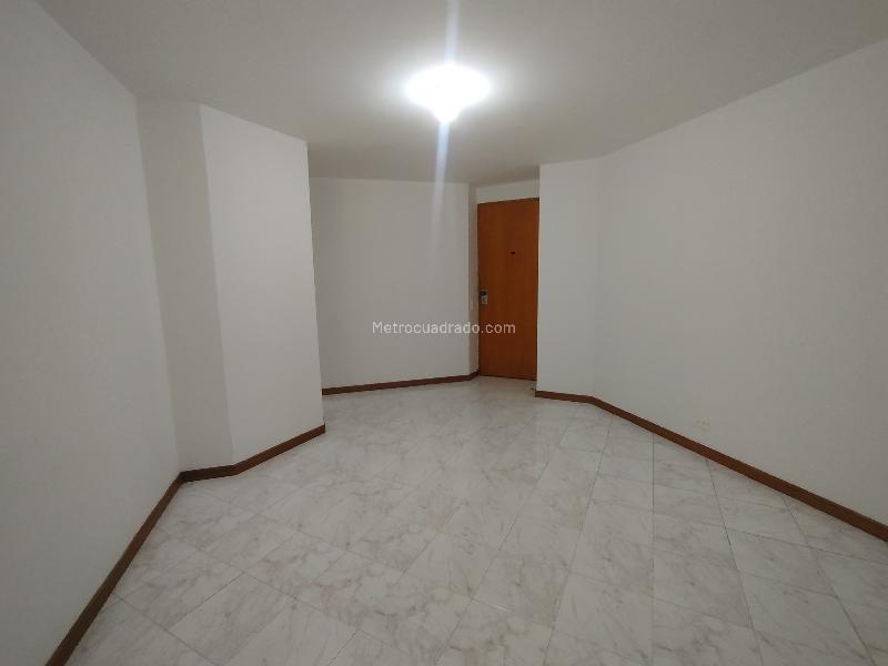 Apartamento Amplio de 3 Alcobas en San Lucas - 7