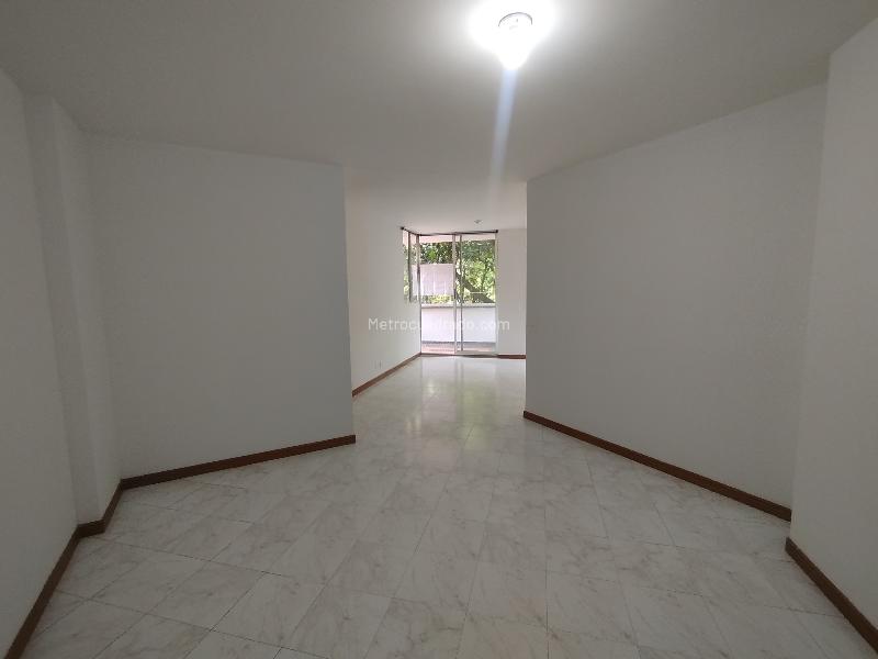Apartamento Amplio de 3 Alcobas en San Lucas - 8
