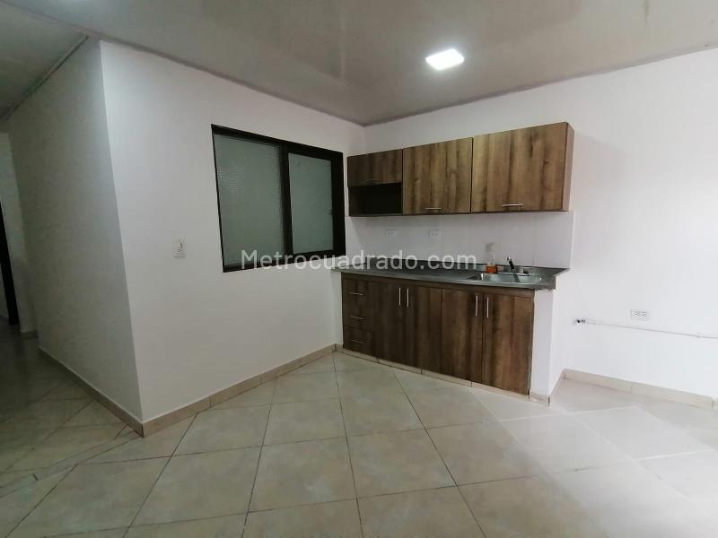 Spacious 3BR Apartment in Barrio Cristobal - 4