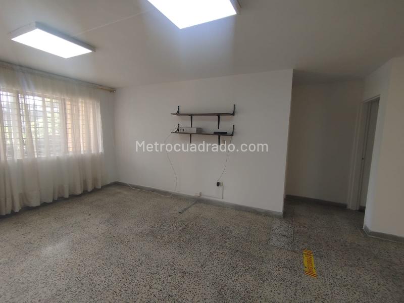 Casa Comercial en Arriendo en El Nogal Los Almendros, Belén - 6