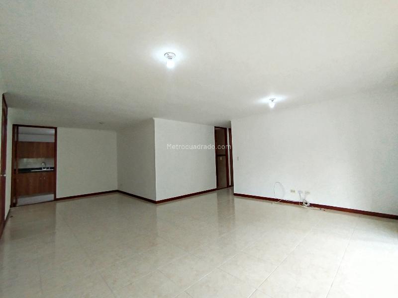 Apartamento Estiloso de 3 Alcobas en El Poblado con Piscina - 3