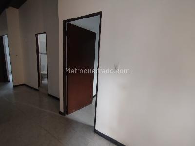 Casa de 3 alcobas en arriendo en Rosales, Medellín, 250 m² · foto 6 de 20