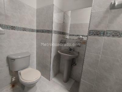 Casa de 3 alcobas en arriendo en Rosales, Medellín, 250 m² · foto 7 de 20