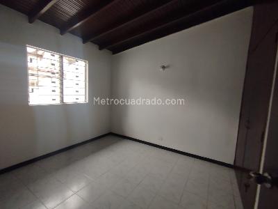 Casa de 3 alcobas en arriendo en Rosales, Medellín, 250 m² · foto 11 de 20