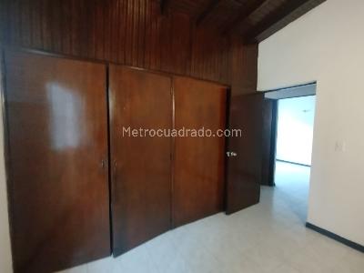 Casa de 3 alcobas en arriendo en Rosales, Medellín, 250 m² · foto 12 de 20