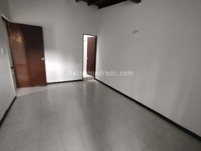 Casa de 3 alcobas en arriendo en Rosales, Medellín, 250 m² · foto 17 de 20
