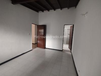 Casa de 3 alcobas en arriendo en Rosales, Medellín, 250 m² · foto 18 de 20