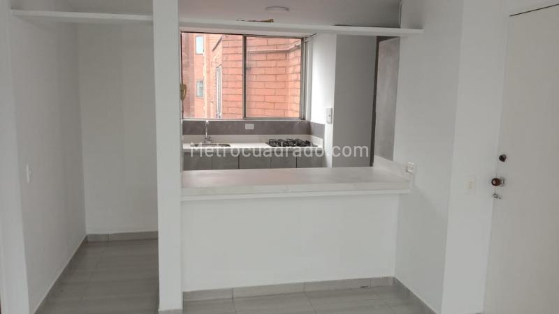 Apartamento Acogedor de 2 Alcobas en La Mota - 4