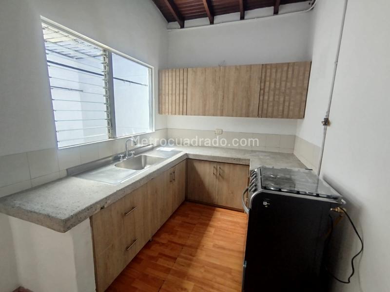 Versatile 5BR House for Rent in Laureles - 6