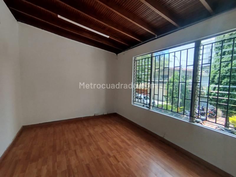 Versatile 5BR House for Rent in Laureles - 8