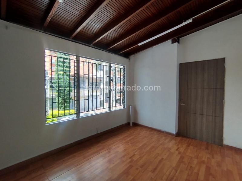 Versatile 5BR House for Rent in Laureles - 9