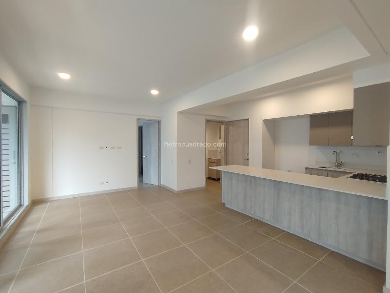 Modern 2BR Apartment in Ciudad Del Rio - 2