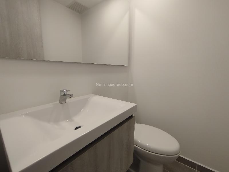 Modern 2BR Apartment in Ciudad Del Rio - 8