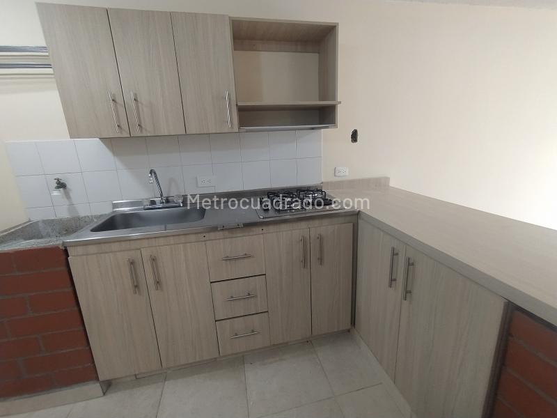 Comfortable 2BR Apartment in La Candelaria - 2