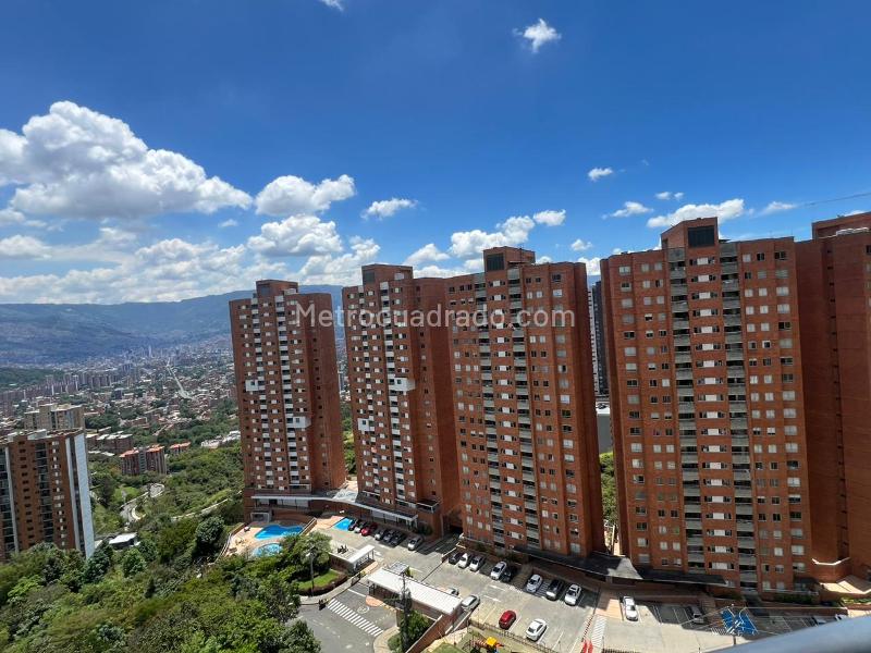 Comfortable 2BR Apartment in Calasanz Parte Alta - 3