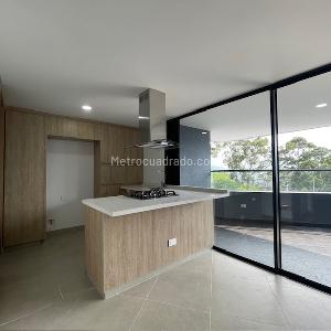 Apartamento de 3 alcobas en venta en Las Palmas M, Medellín, 112 m² · foto 2 de 20