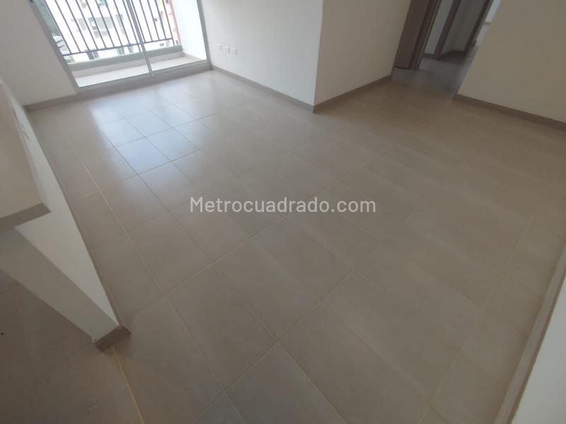 Apartamento amplio de 3 habitaciones en arriendo en Rionegro - 2