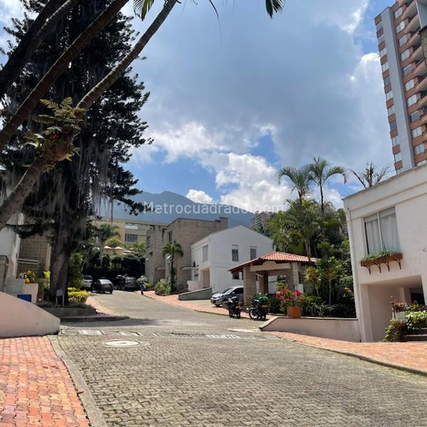 Casa en Arriendo, La Cola Del Zorro, Medellín en La Cola Del Zorro