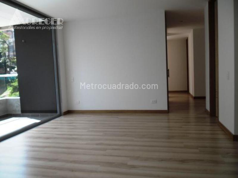 3BR Apartment in Loma De Los Benedictinos (112 m²) - 4