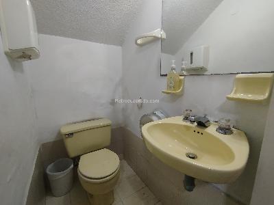 Casa de 5 alcobas en arriendo en Vizcaya, Medellín, 732 m² · foto 11 de 20
