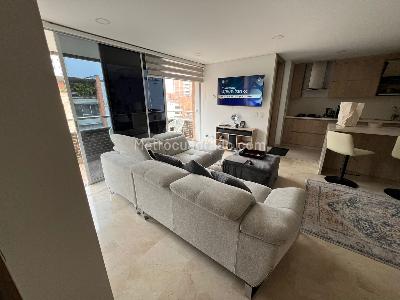Apartamento en arriendo en Laureles, Medellín · foto 2 de 15