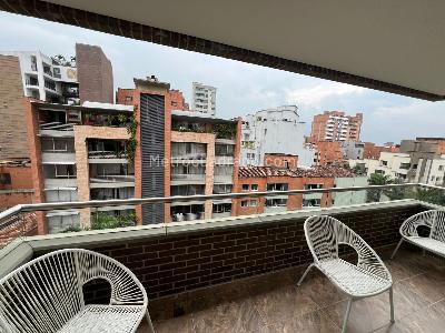 Apartamento en arriendo en Laureles, Medellín · foto 3 de 15