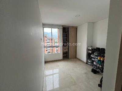 Apartamento en arriendo en Laureles, Medellín · foto 14 de 15