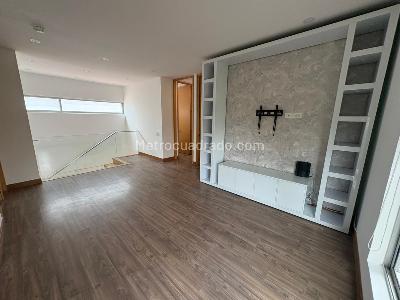 Casa de 3 alcobas en arriendo en Loma El Atravezado, Envigado, 407 m² · foto 7 de 20