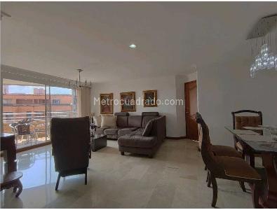 Apartamento de 3 alcobas en arriendo en Laureles, Medellín, 150 m² · foto 3 de 20