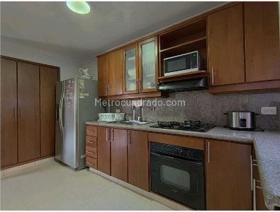 Apartamento de 3 alcobas en arriendo en Laureles, Medellín, 150 m² · foto 10 de 20