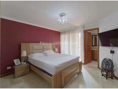 Apartamento de 3 alcobas en arriendo en Laureles, Medellín, 150 m² · foto 15 de 20