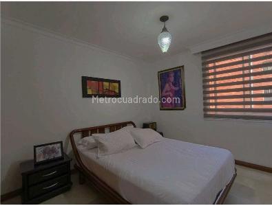 Apartamento de 3 alcobas en arriendo en Laureles, Medellín, 150 m² · foto 19 de 20