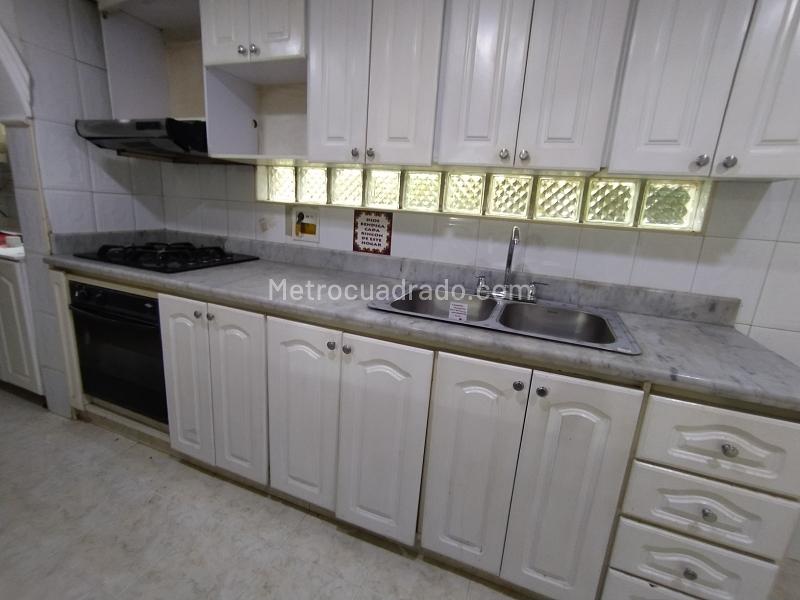 Casa en Arriendo, Robledo, Medellín - 2