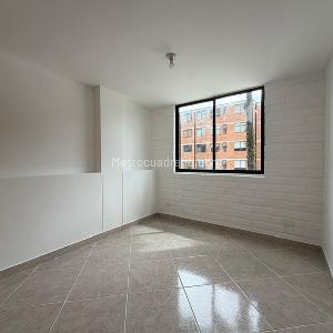 Apartamento de 1 alcoba en venta en Loma Del Indio, Medellín, 58 m² · foto 3 de 16