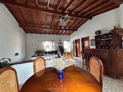 Casa de 4 alcobas en venta en Granada, Medellín, 231 m² · foto 4 de 20