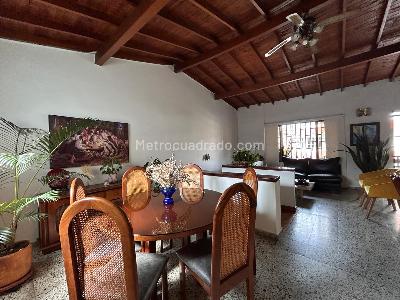 Casa de 4 alcobas en venta en Granada, Medellín, 231 m² · foto 5 de 20