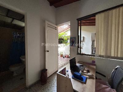 Casa de 4 alcobas en venta en Granada, Medellín, 231 m² · foto 19 de 20