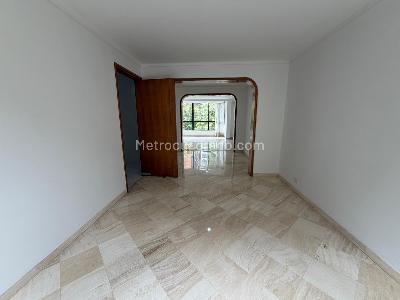Apartamento de 3 alcobas en venta en Los Balsos, Medellín, 170 m² · foto 2 de 20