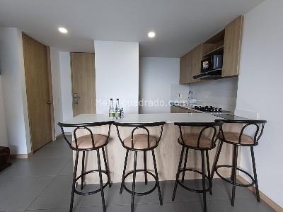 Apartamento en arriendo en Guayabal, Medellín · foto 2 de 20