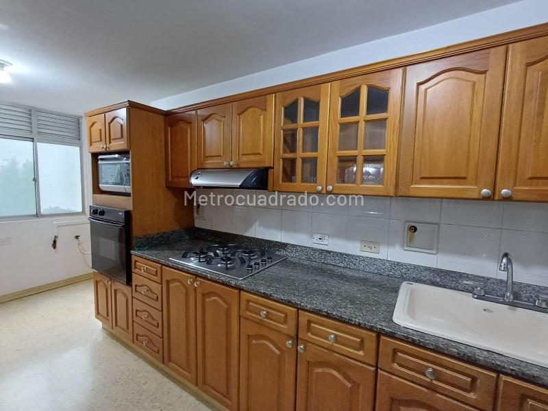 4BR Apartment in Patio Bonito (136 m²) - 3