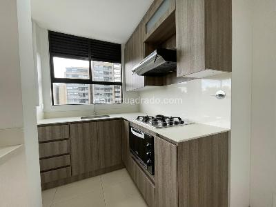 Apartamento de 2 alcobas en venta en Rionegro, Rionegro, 66 m² · foto 2 de 16