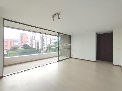 Apartamento de 2 alcobas en arriendo en Los Balsos, Medellín, 86 m² · foto 3 de 20