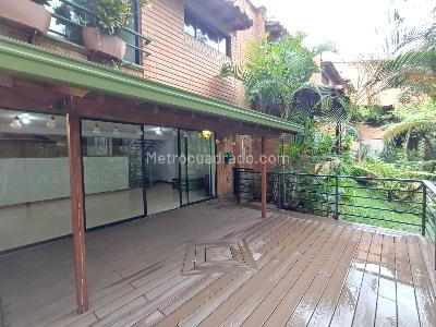 Casa de 4 alcobas en arriendo en Transversal Inferior, Medellín, 260 m² · foto 9 de 20