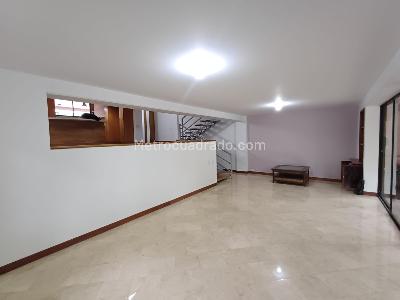 Casa de 4 alcobas en arriendo en Transversal Inferior, Medellín, 260 m² · foto 18 de 20