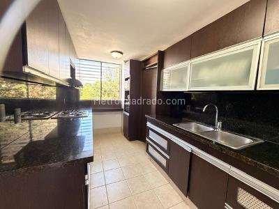 Apartamento en venta en Milla De Oro, Medellín · foto 13 de 20