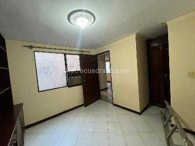 Apartamento en arriendo en Los Colores, Medellín · foto 8 de 15