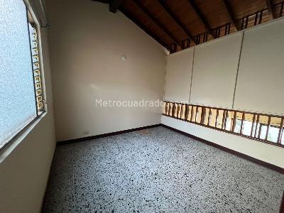 Apartamento en arriendo en Los Colores, Medellín · foto 10 de 15