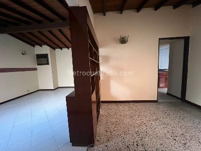 Apartamento en arriendo en Los Colores, Medellín · foto 11 de 15